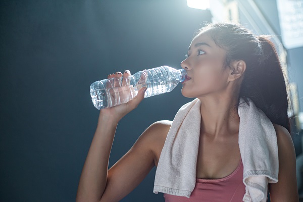 Qual é a relação entre hidratação e saúde bucal