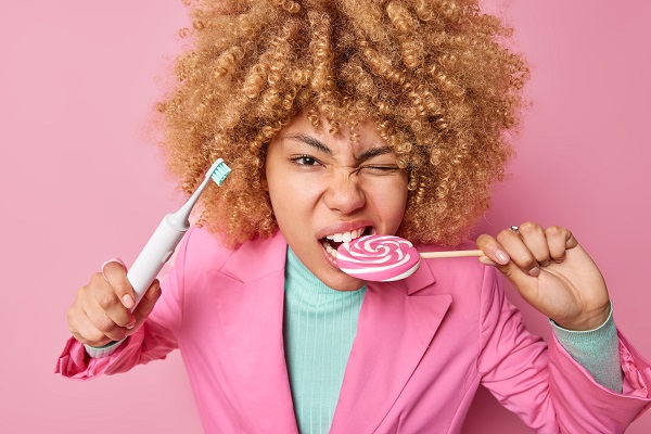 3 hábitos que prejudicam a saúde bucal