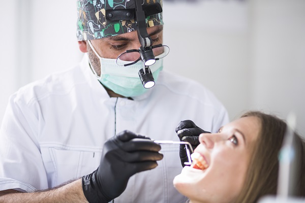 O que é restauração dentária e quando ela deve ser feita?