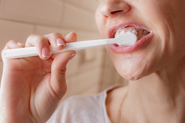 O que é periodontite e como prevenir esta doença?