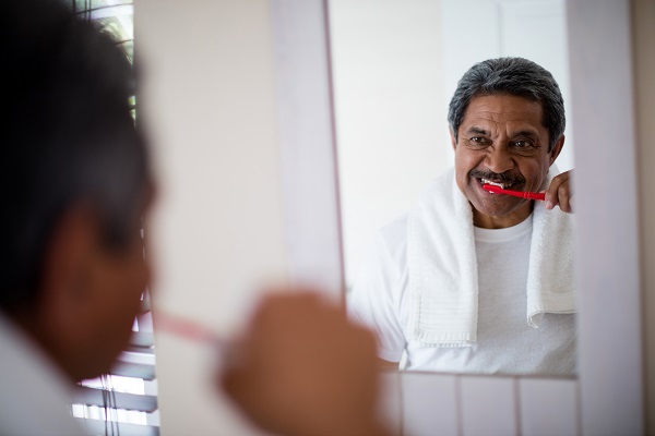 3 dicas para cuidar dos dentes na terceira idade 1 3 dicas para cuidar dos dentes na terceira idade 1
