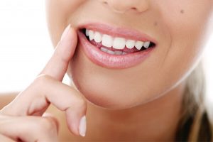 Fita Clareadora Dental Funciona? Confira Tudo Aqui